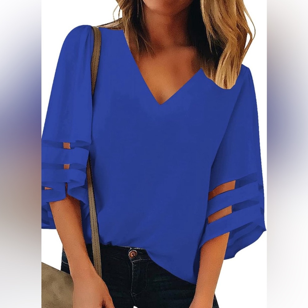 Bell sleeves with mesh detail
